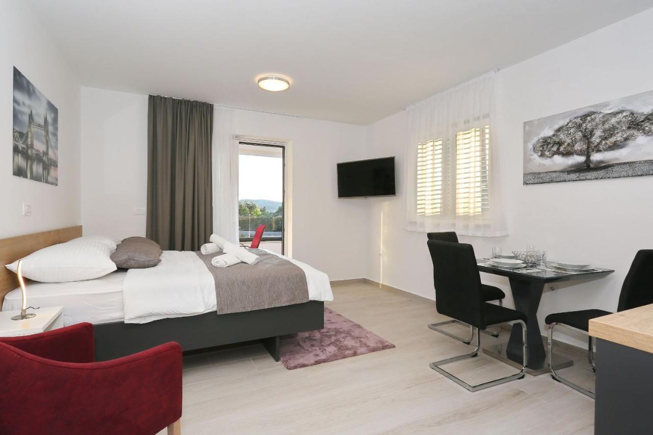 Villa Ankora 2 With Heated Pool 비오그라드나모루 외부 사진