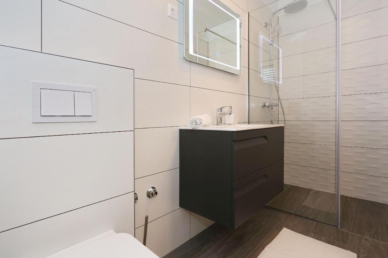Villa Ankora 2 With Heated Pool 비오그라드나모루 외부 사진