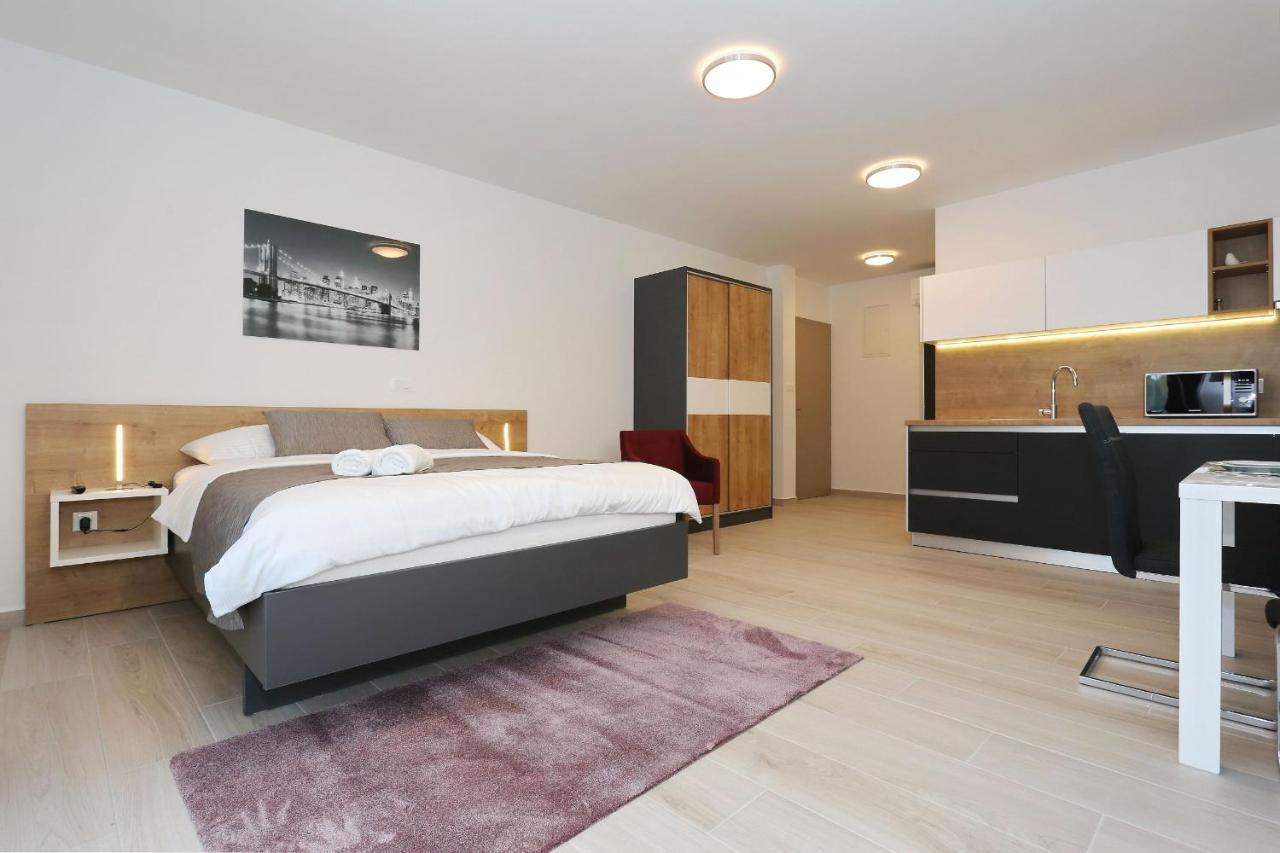 Villa Ankora 2 With Heated Pool 비오그라드나모루 외부 사진