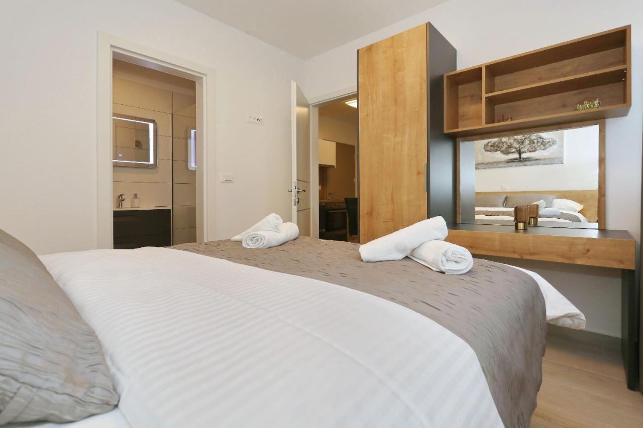 Villa Ankora 2 With Heated Pool 비오그라드나모루 외부 사진