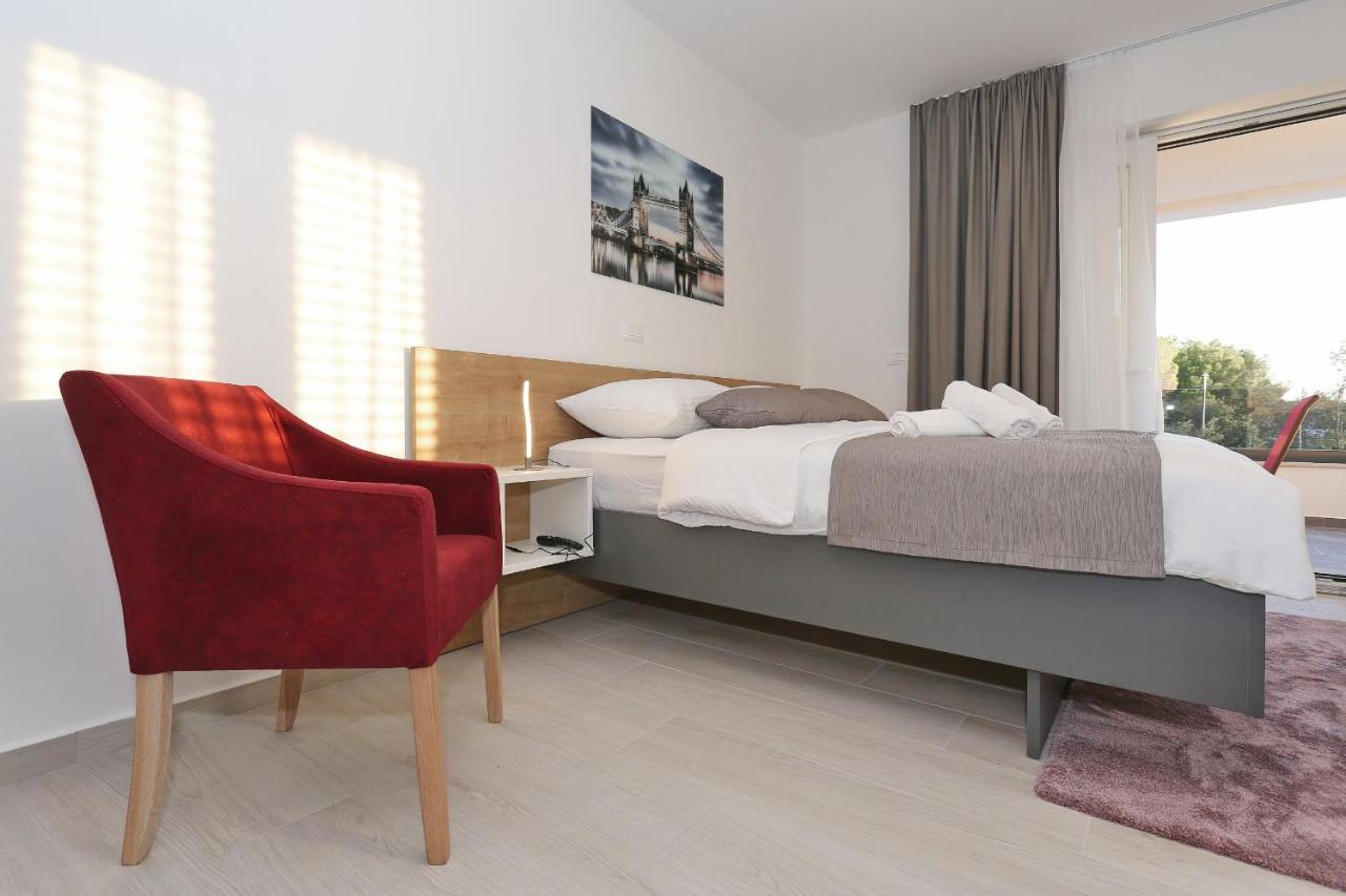 Villa Ankora 2 With Heated Pool 비오그라드나모루 외부 사진